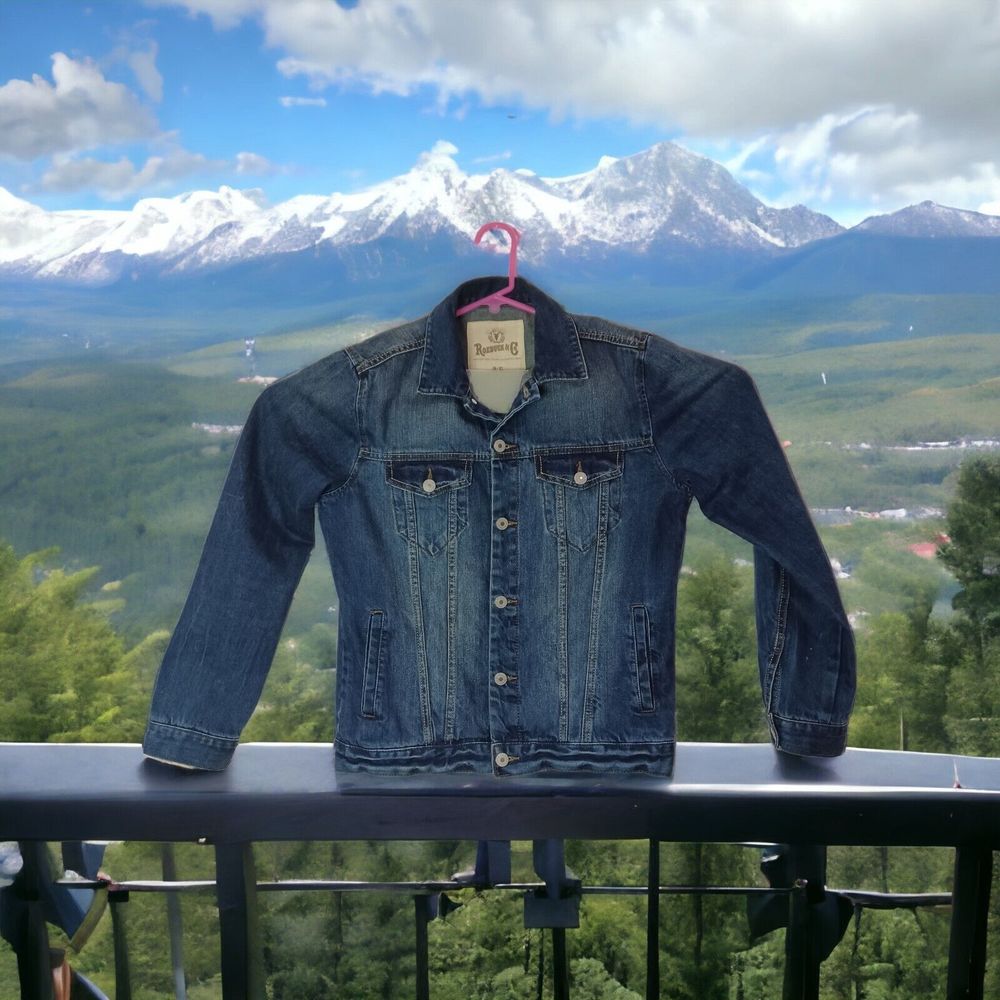 Roebuck & Co. Classic Denim Jean Trucker Jacket - Size Small Women's Westernwear